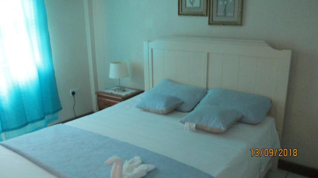 Tropical Breeze Vacation Home And Apartments Gros Islet Exterior photo
