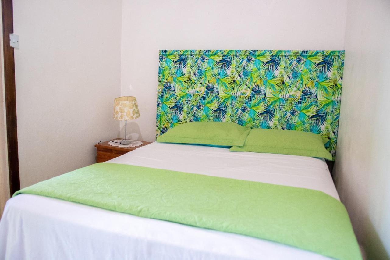 Tropical Breeze Vacation Home And Apartments Gros Islet Exterior photo