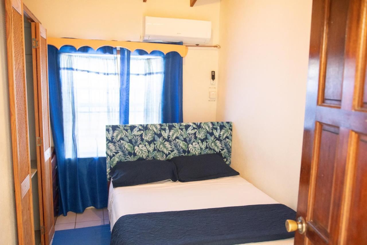 Tropical Breeze Vacation Home And Apartments Gros Islet Exterior photo